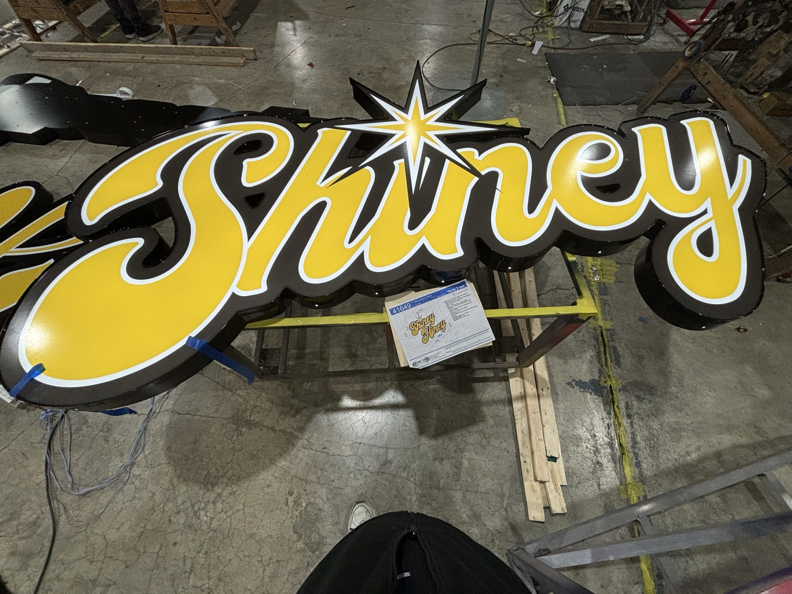 shiney hiney sign